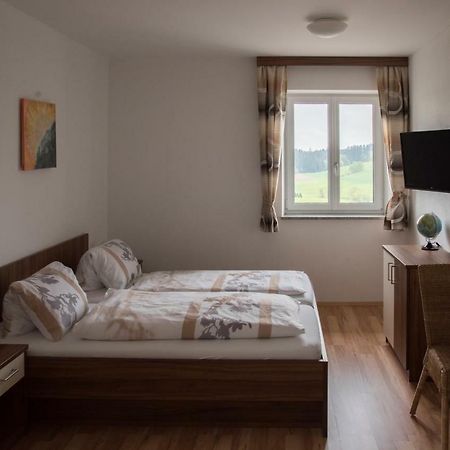 Langs Wirtshaus Hotel Sankt Ulrich im Mühlkreis Buitenkant foto