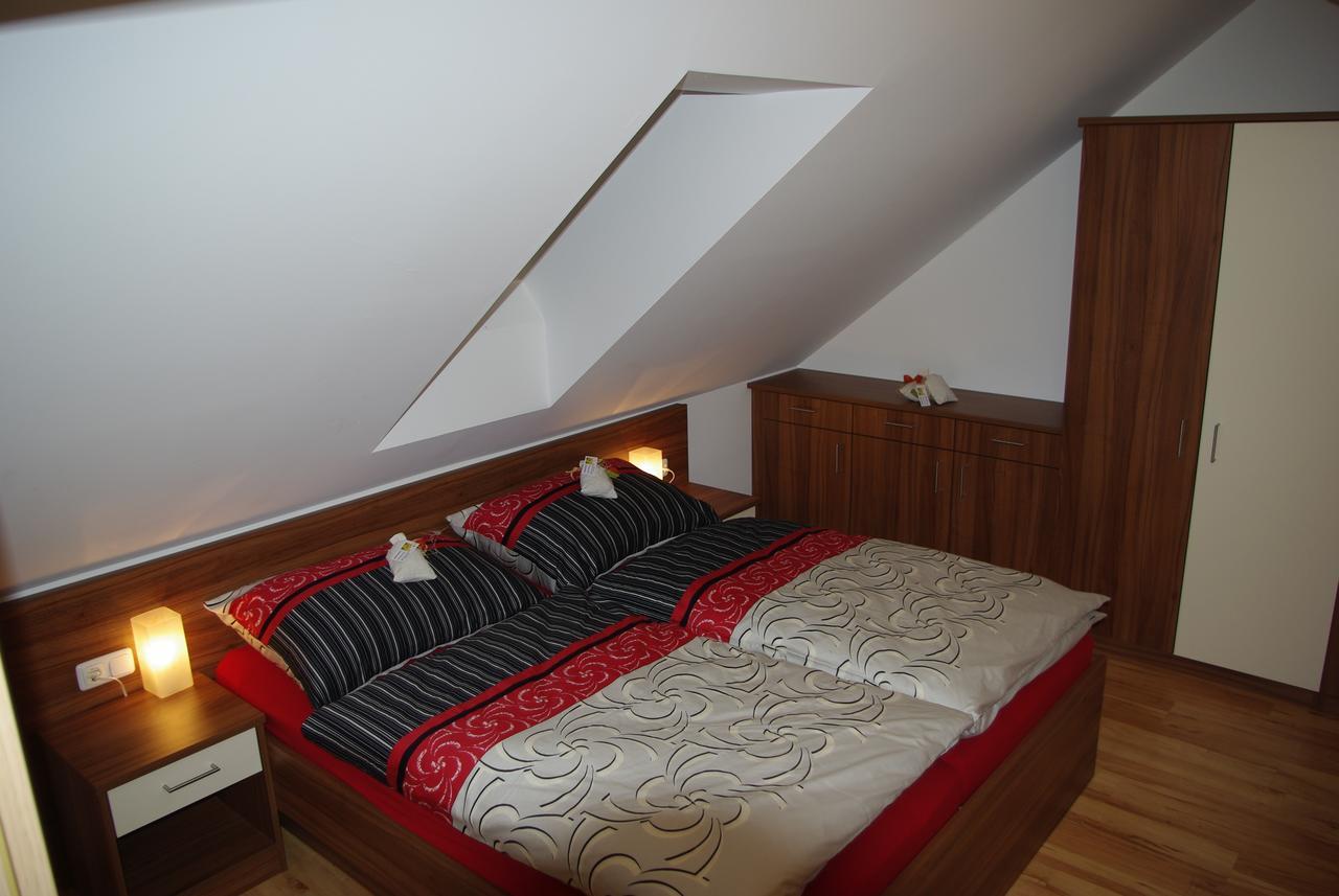 Langs Wirtshaus Hotel Sankt Ulrich im Mühlkreis Kamer foto