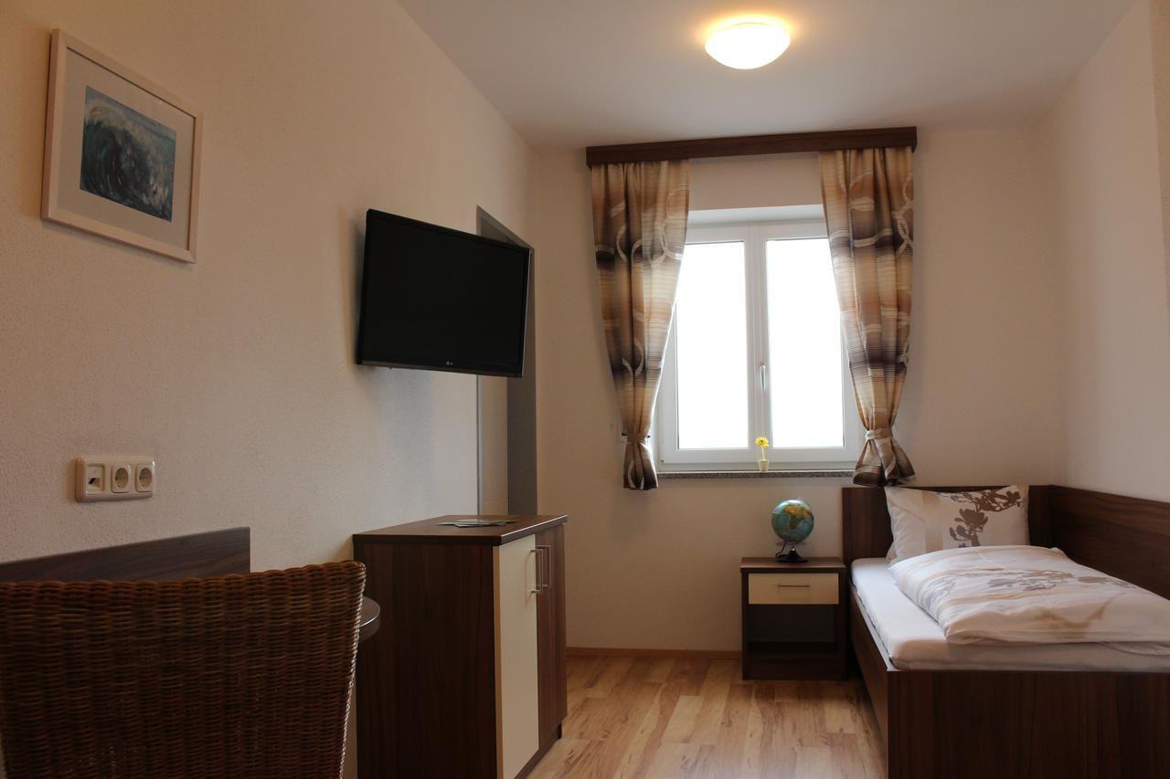 Langs Wirtshaus Hotel Sankt Ulrich im Mühlkreis Kamer foto