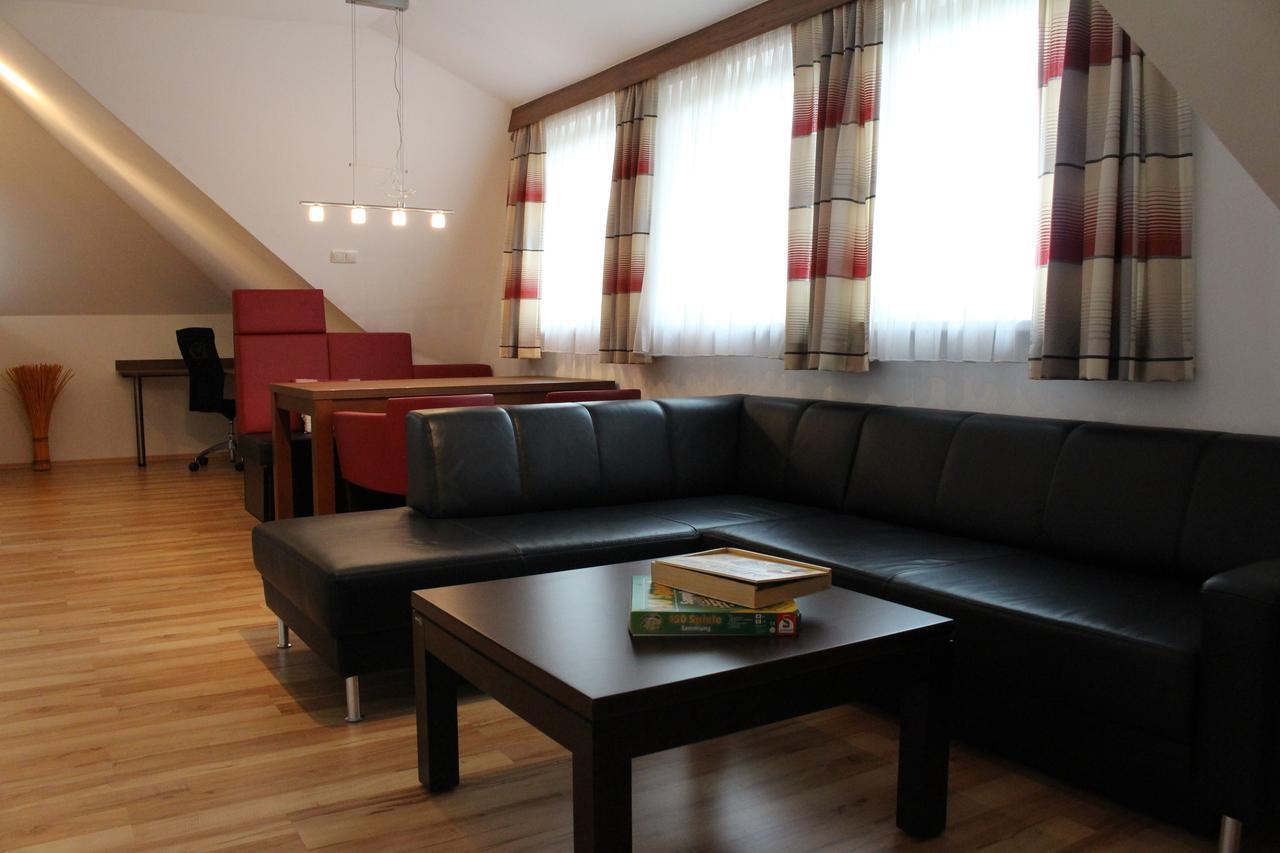 Langs Wirtshaus Hotel Sankt Ulrich im Mühlkreis Kamer foto